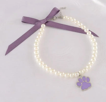 Bow Necklace with Sole Pendant