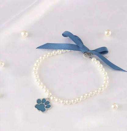 Bow Necklace with Sole Pendant